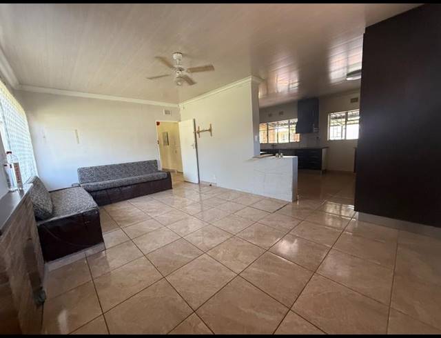 3 BEDROOM HOUSE FOR SALE IN VANDERBIJLPARK SE 1